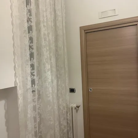 La Casa Di Clhoe Bed and Breakfast Μπάρι