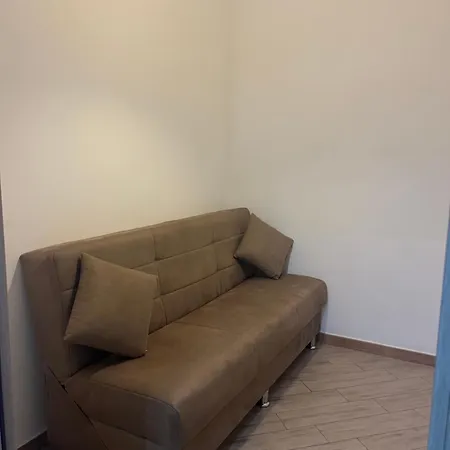 La Casa Di Clhoe Bed and Breakfast 4*