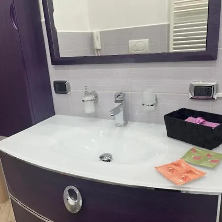 La Casa Di Clhoe Bed and Breakfast