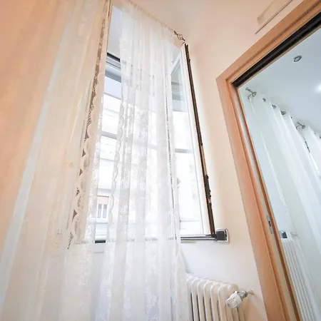 La Casa Di Chloe 3* Бари