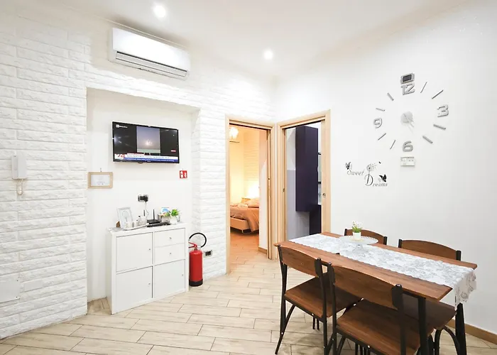 La Casa Di Clhoe Bed & Breakfast Bari