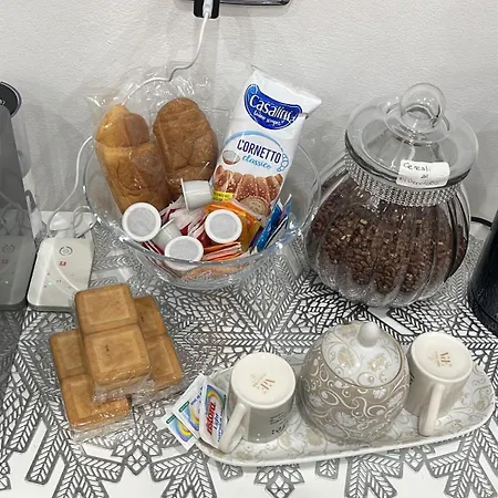 La Casa Di Clhoe Bed & Breakfast Bari