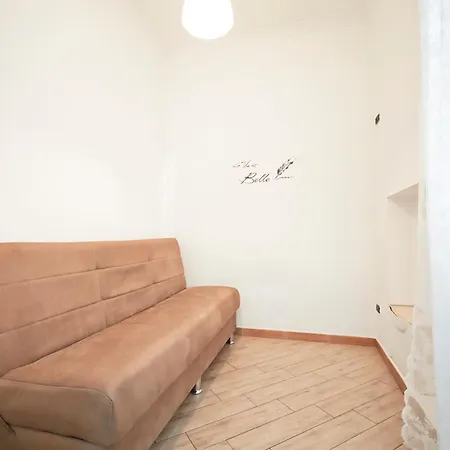 La Casa Di Clhoe Bed & Breakfast 3*